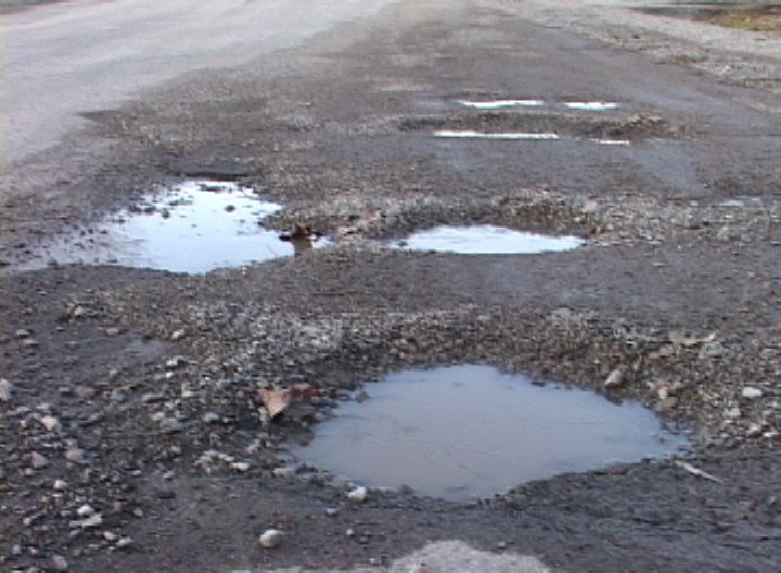Crews keep busy maintaining Casa Grande’s 300 miles of streets